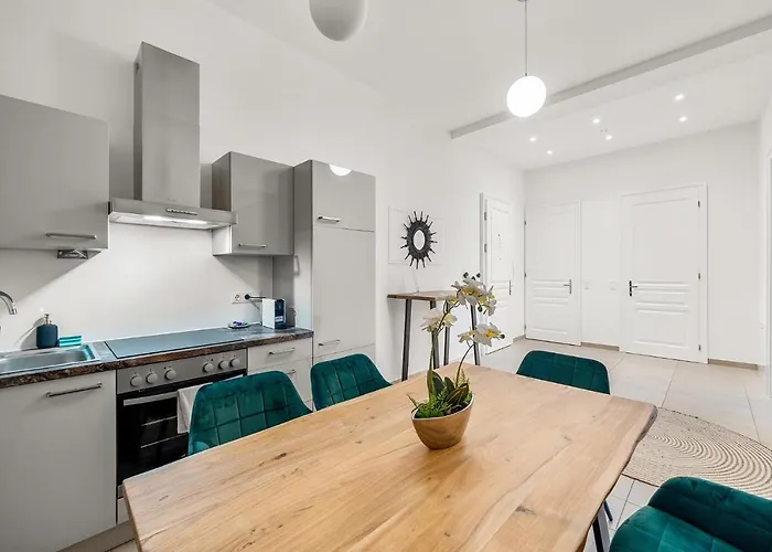 Apartment Chic Residences #suite 7 *